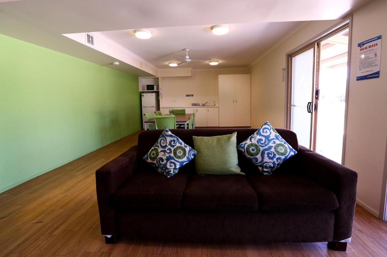 Gold Coast Performance Centre Hostel Exterior photo